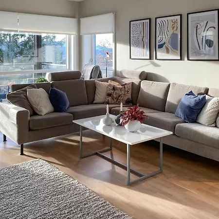 2 Bedroom Cozy In 아파트 올레순