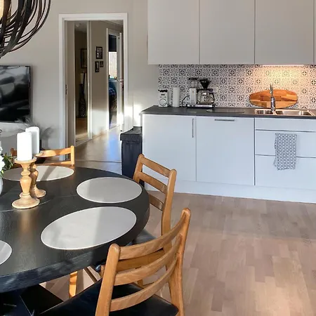 2 Bedroom Cozy In Alesund